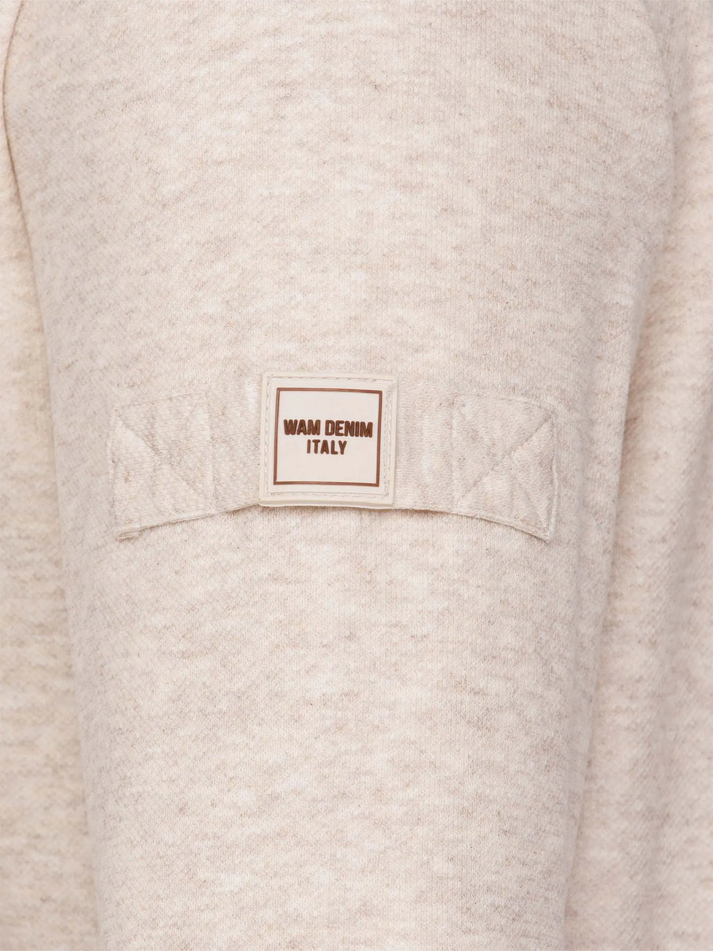 Der beige Lennox-Pullover