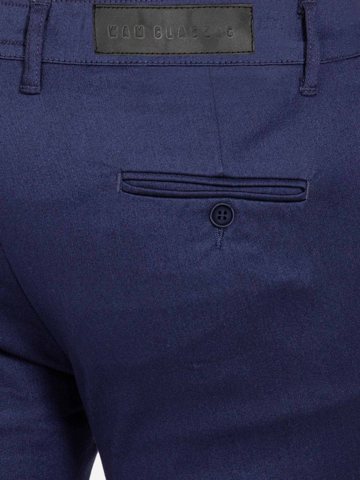 Die scharlachrote Marine-Chino