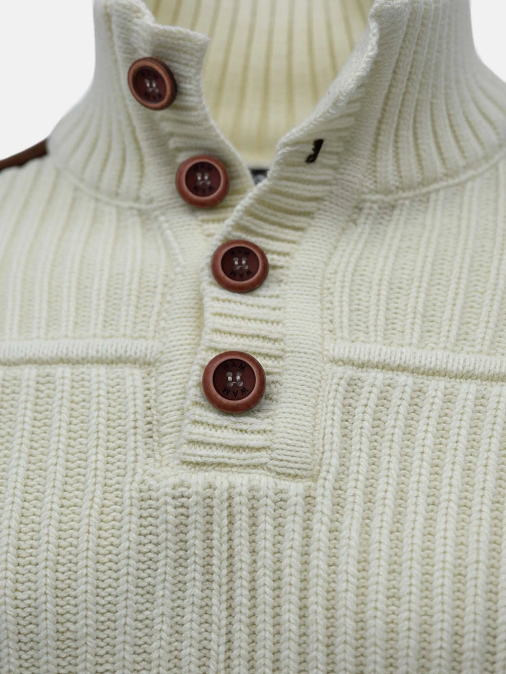 Travor Off White Strickwaren