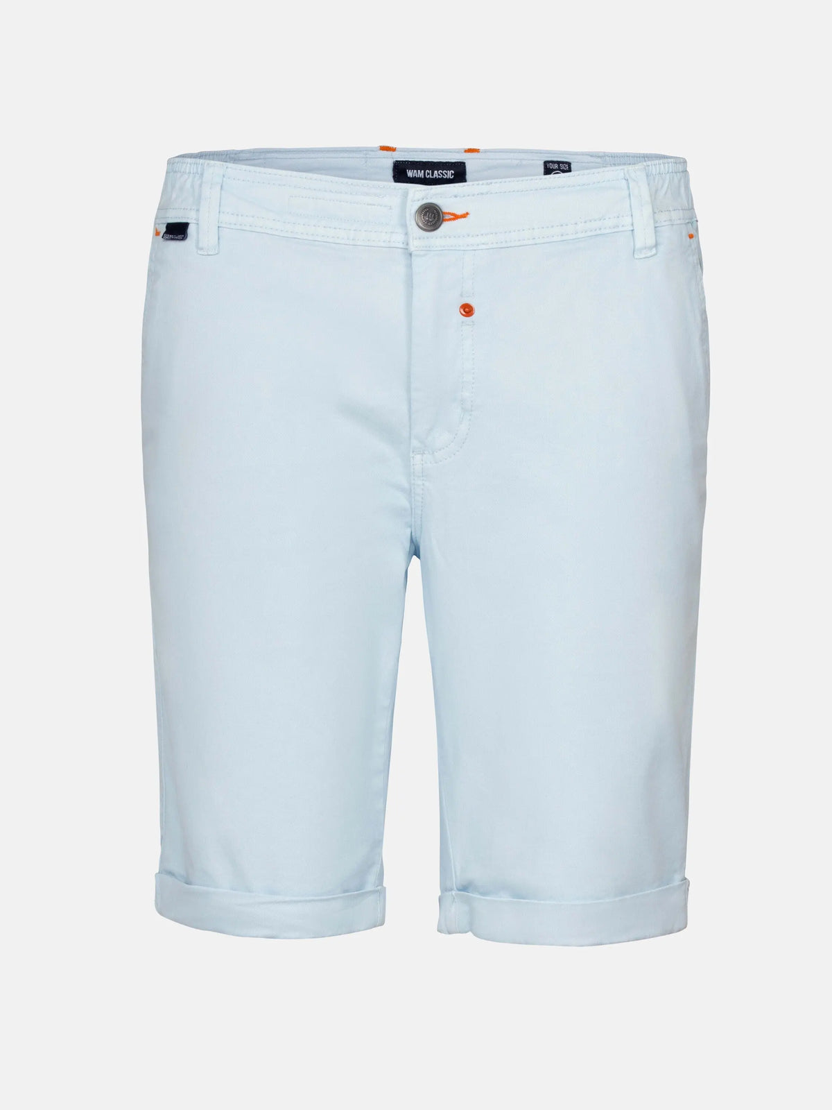 Die hellblauen Shorts von Easton