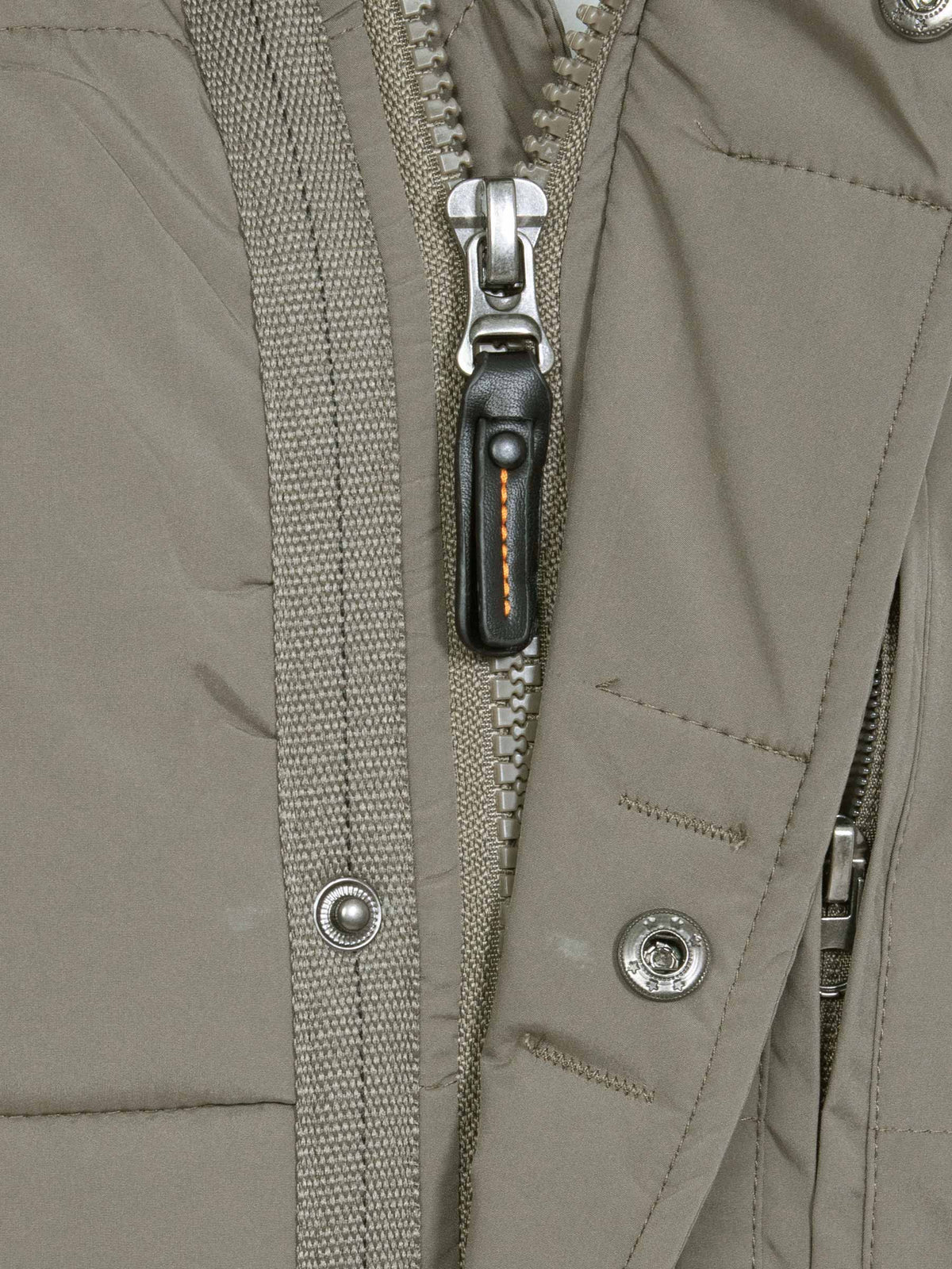 Die beige Winterjacke von Jilliam
