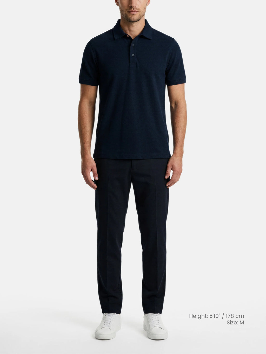 Das Lurianische Marine-Poloshirt