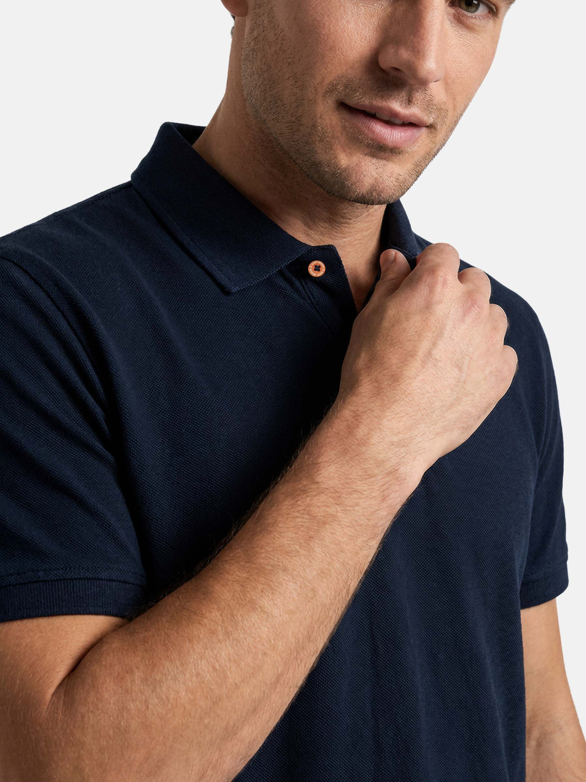 Das Lurianische Marine-Poloshirt