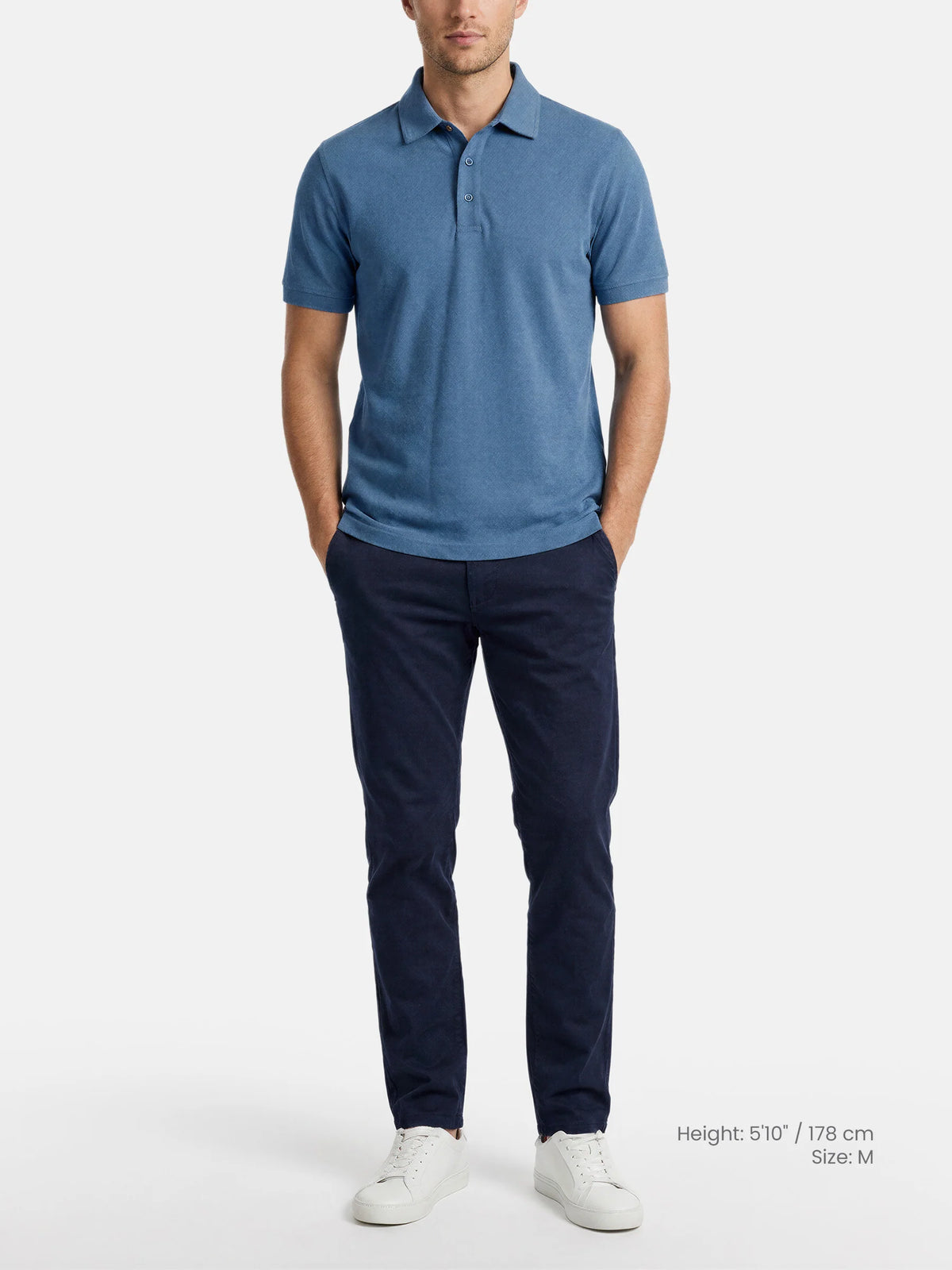 Das blaue Polohemd von Lurian