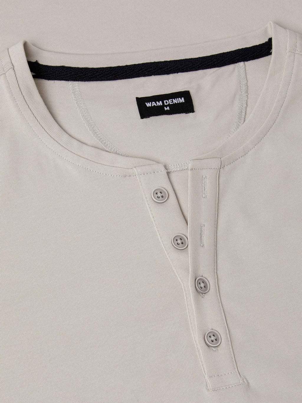 Der hellbeige Pullover „Fervor“