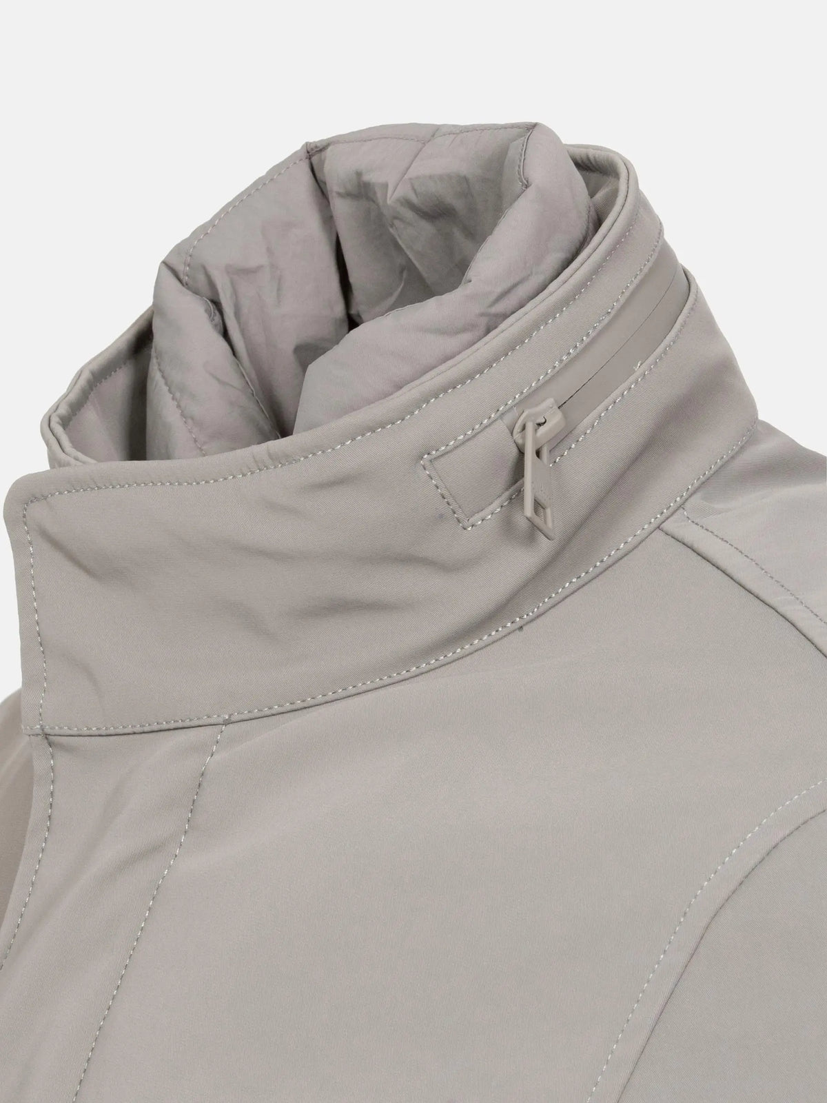 Die beige Winterjacke von Claus