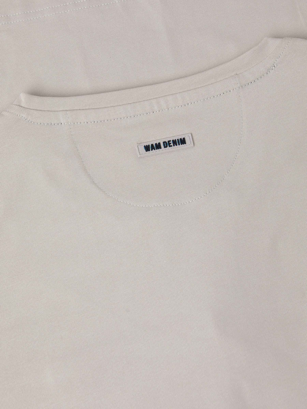 Der hellbeige Pullover „Fervor“