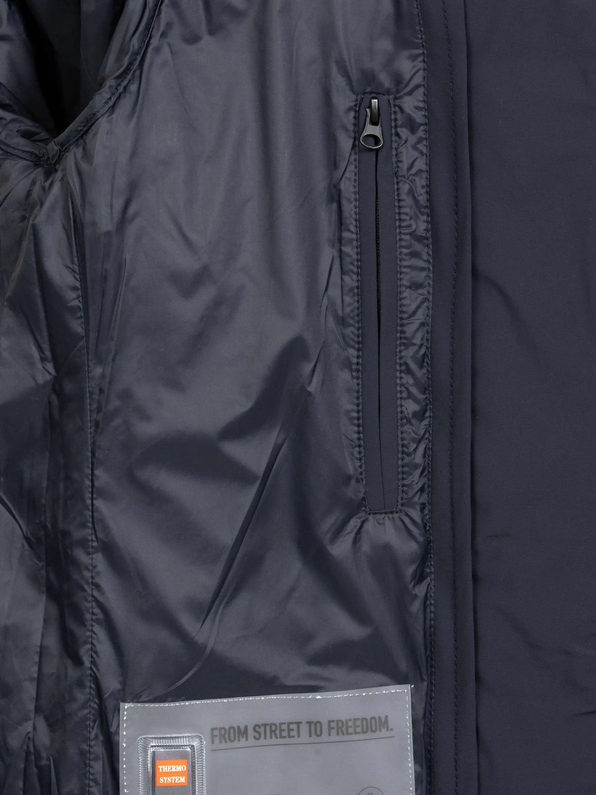 Die Berengar Winterjacke in Militärblau