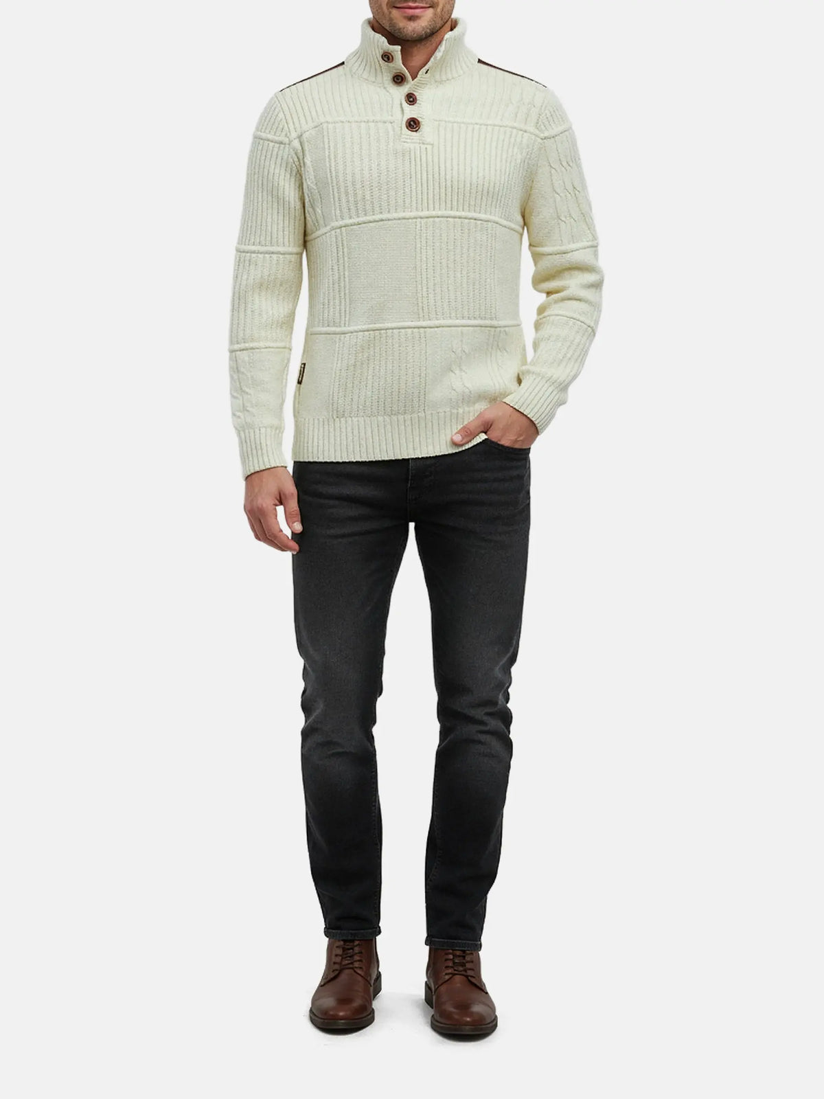 Travor Off White Strickwaren